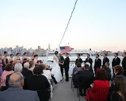 couple-wedding-deck-ship-skyling-hundson-new-york