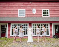inn-bride-bridesmaids-getting-ready-hope-wedding-venue-rustic-outdoors