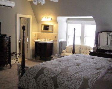 the-debary-inn-victorian-guest-room-suite-wedding
