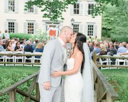 wedding-bride-groom-kiss-on-bridge